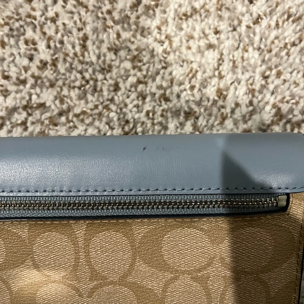 Coach Wallet - Picture 6 of 7